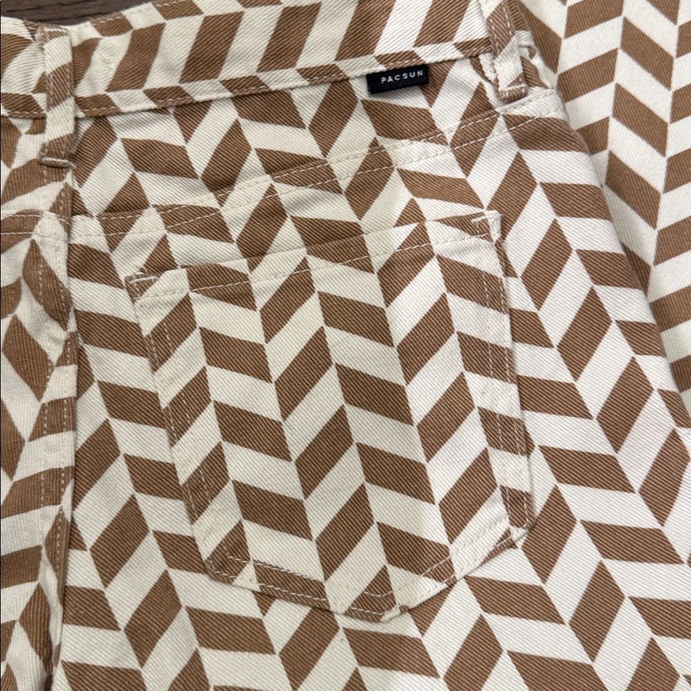 PacSun Geometric Jean - Picture 5 of 6